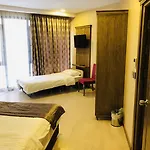 Gulec & - Special Category 4*